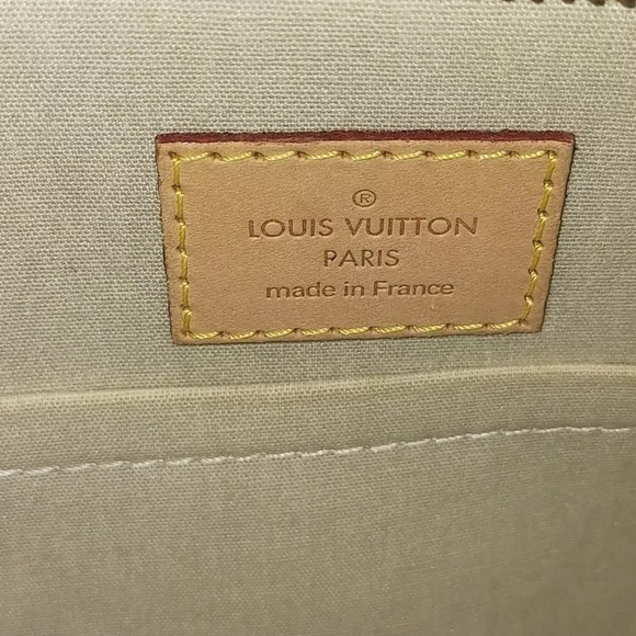 Louis Vuitton Sherwood PM Cream Vernis Shoulder Bag - Picture 8 of 11